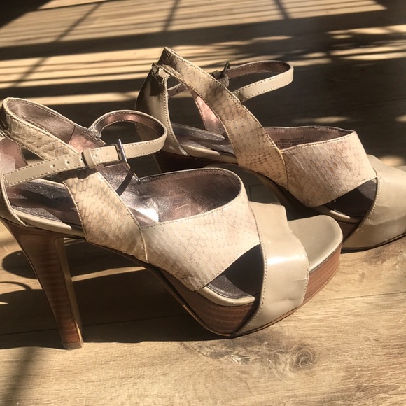 Heels - Picture 2 of 6